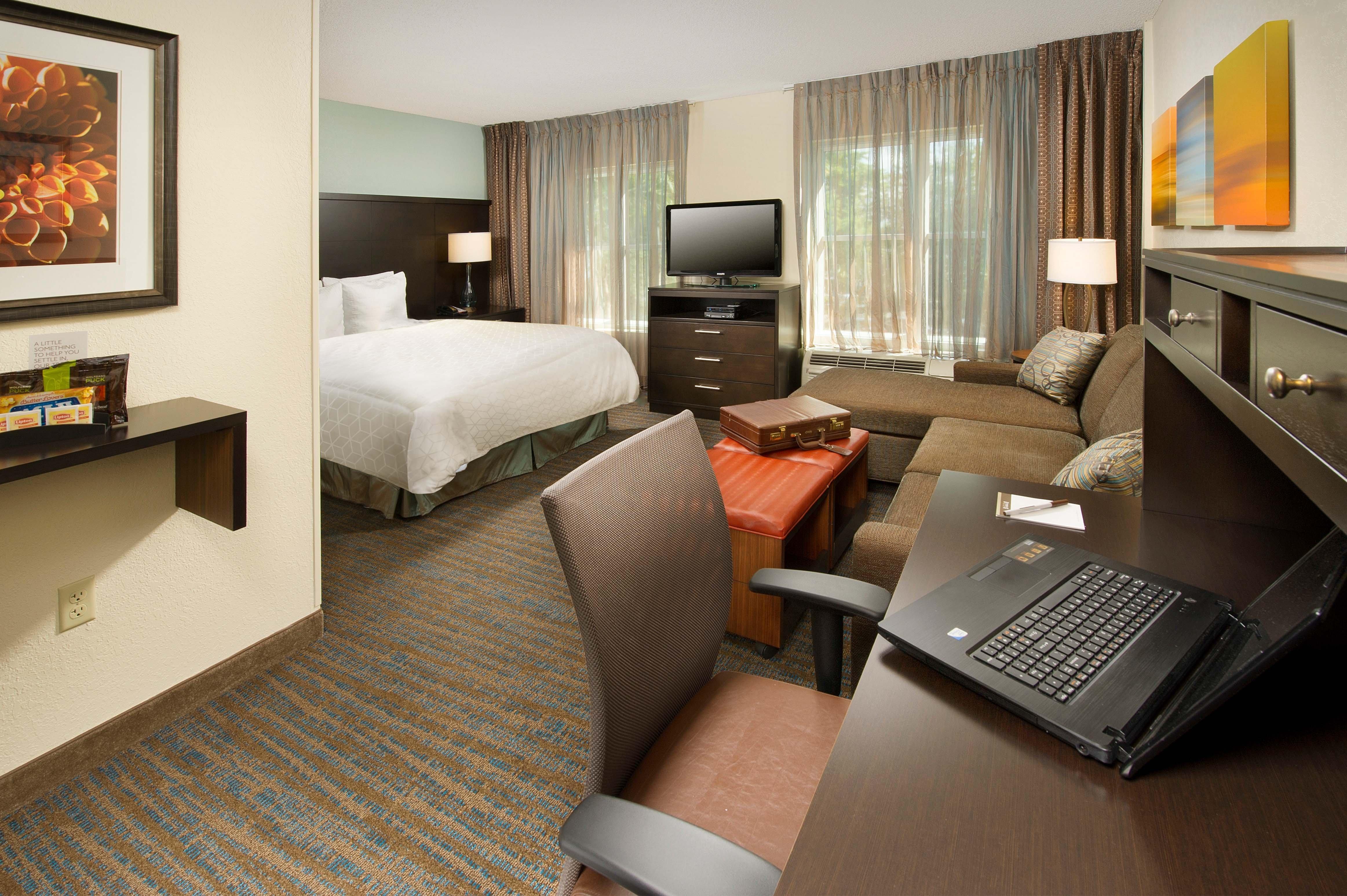 Staybridge Suites Bismarck By Ihg Екстериор снимка