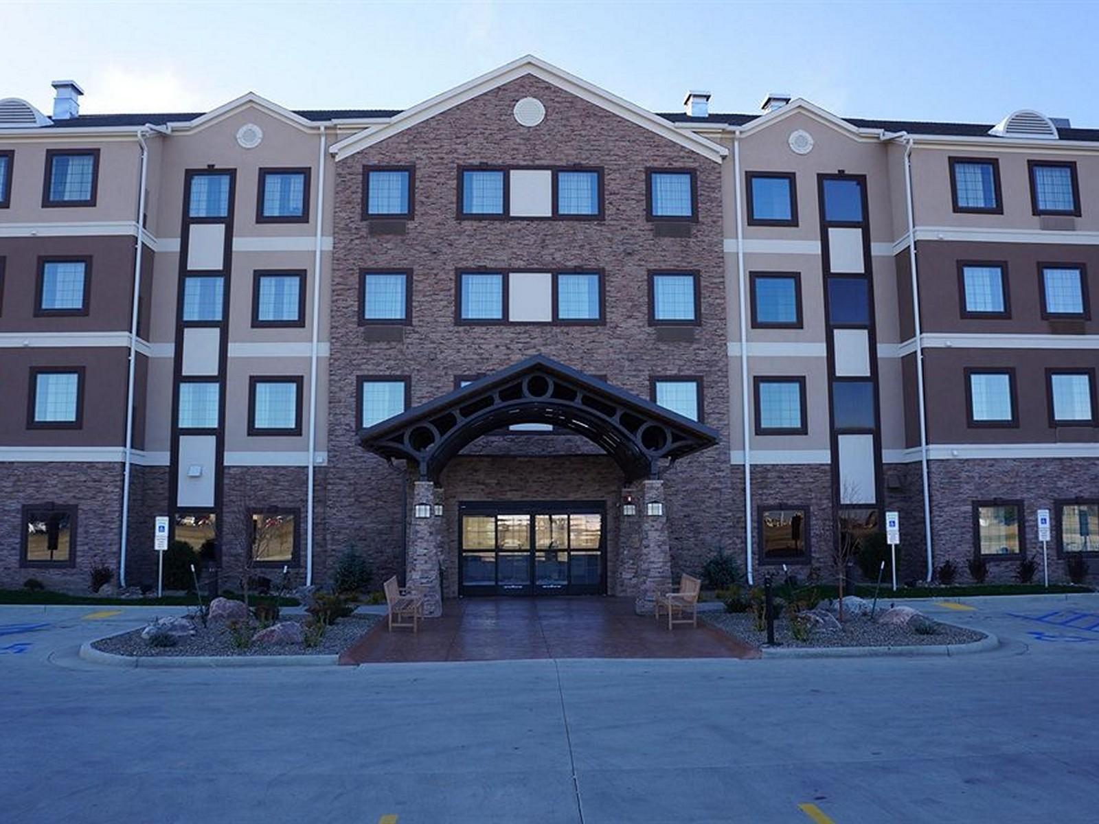 Staybridge Suites Bismarck By Ihg Екстериор снимка