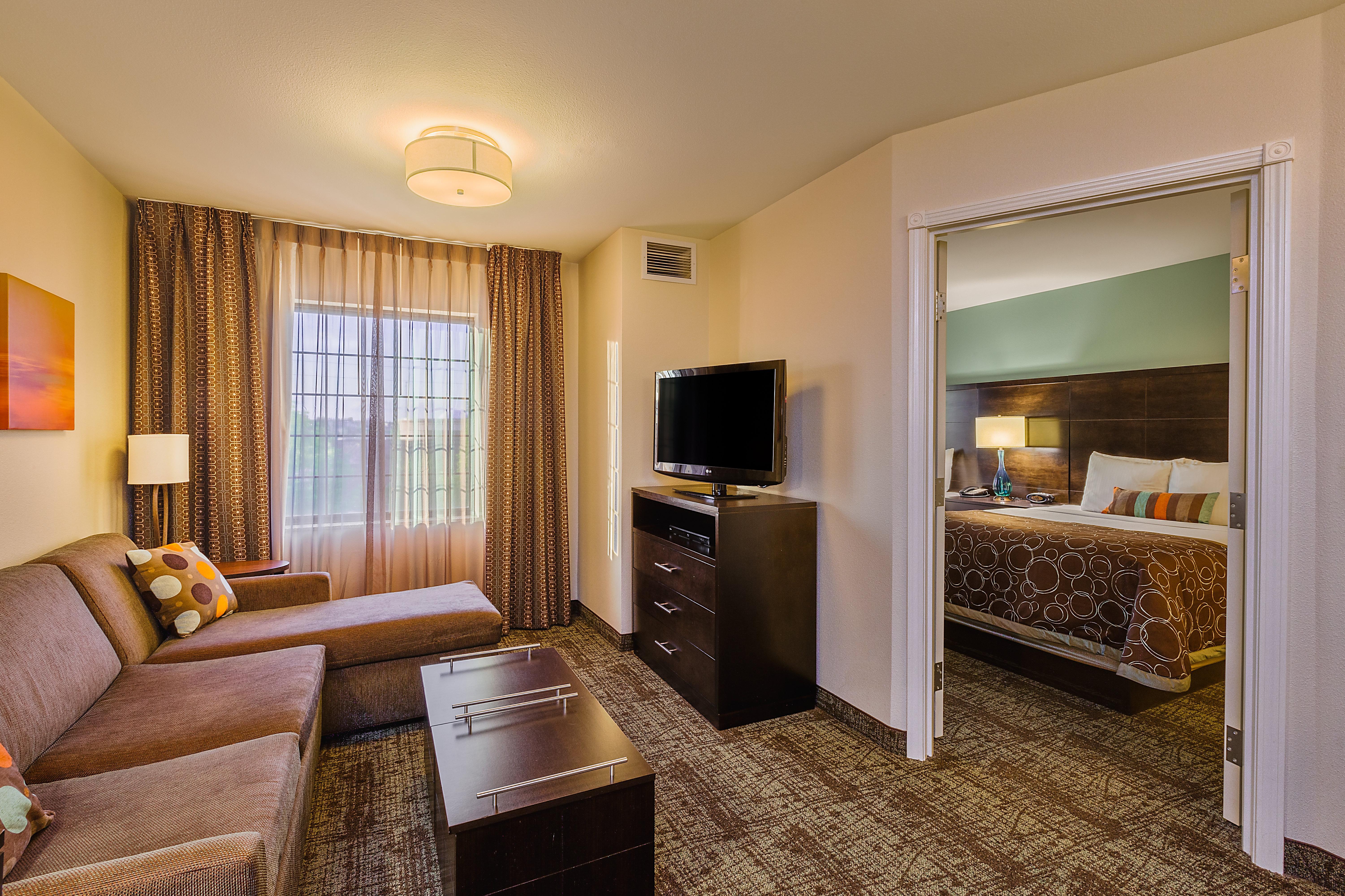 Staybridge Suites Bismarck By Ihg Екстериор снимка