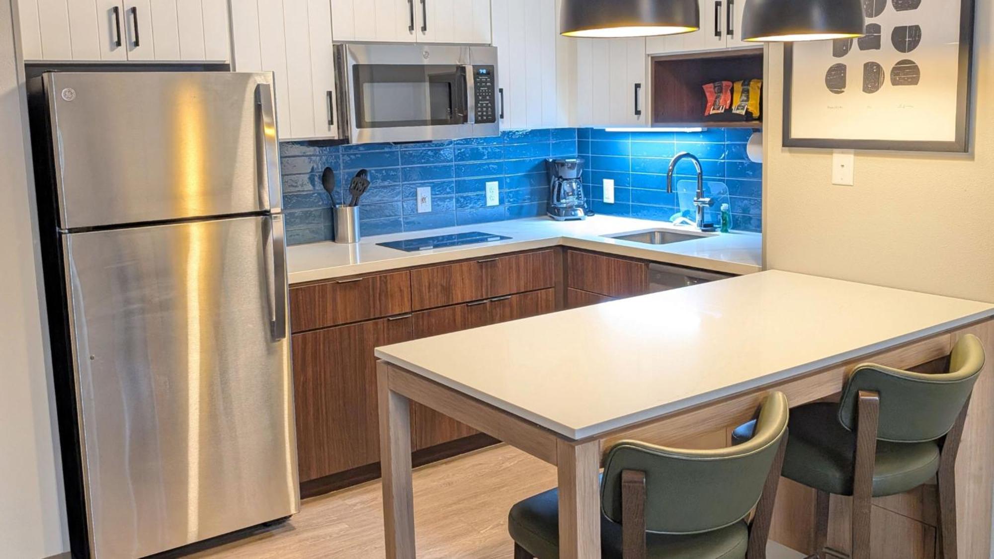 Staybridge Suites Bismarck By Ihg Екстериор снимка