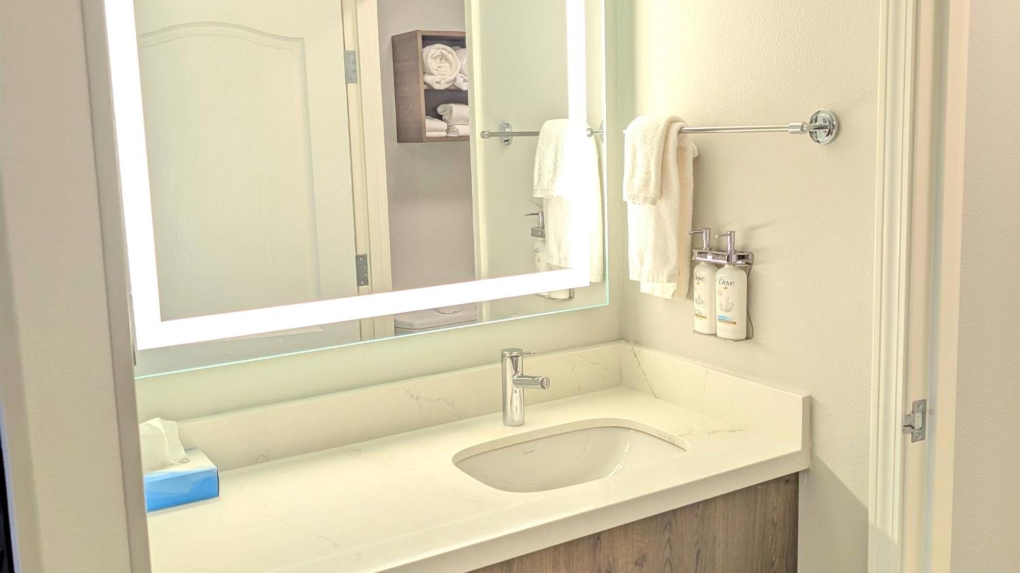 Staybridge Suites Bismarck By Ihg Екстериор снимка