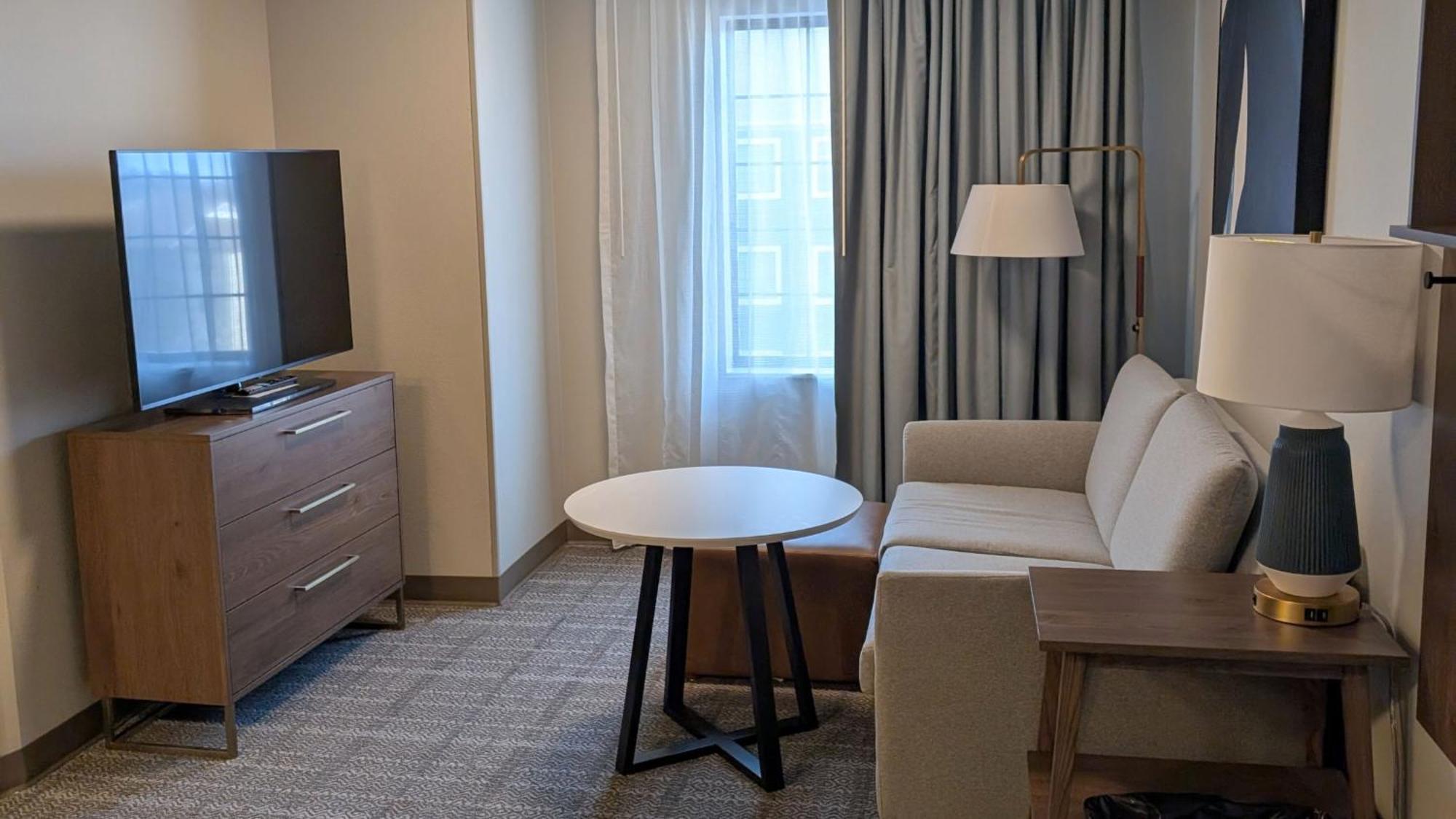 Staybridge Suites Bismarck By Ihg Екстериор снимка
