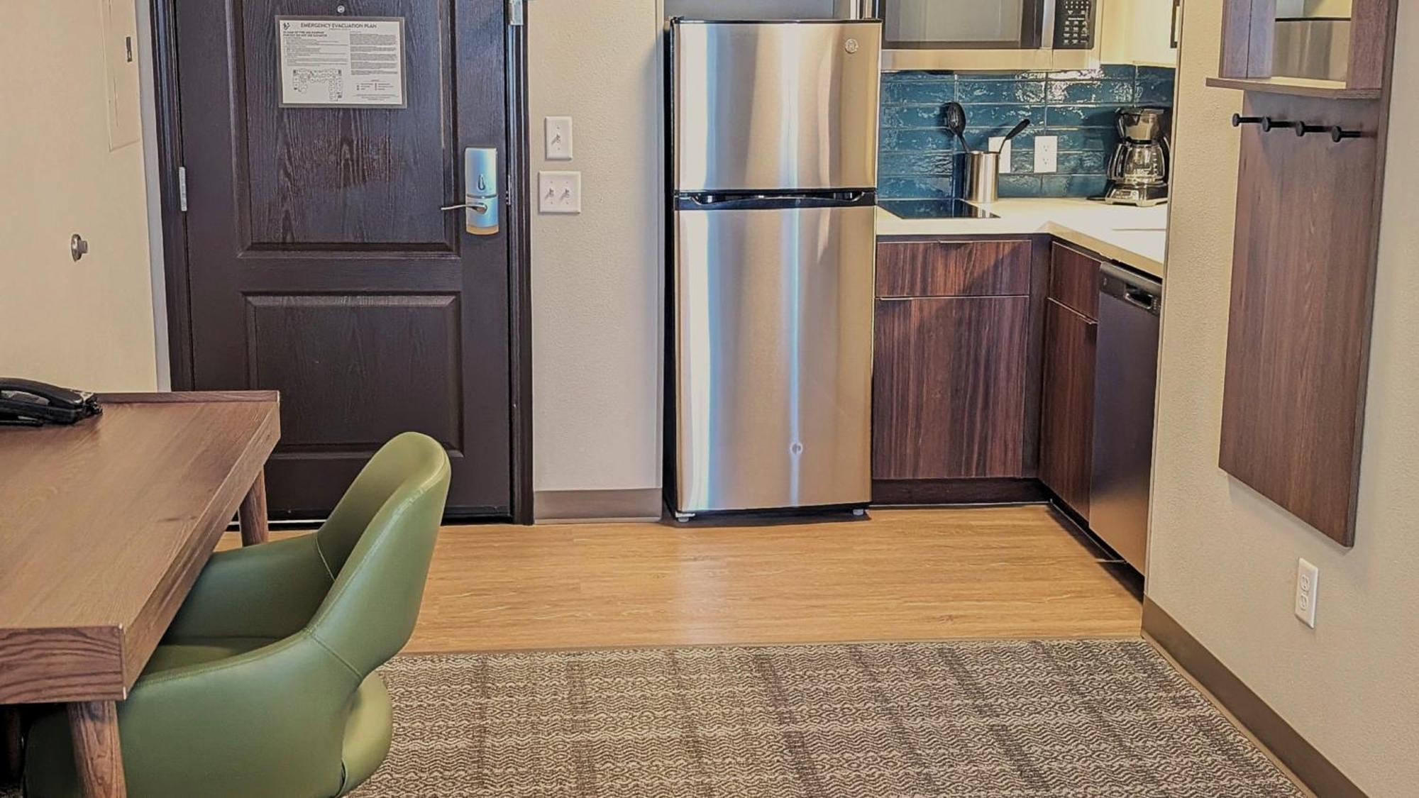 Staybridge Suites Bismarck By Ihg Екстериор снимка