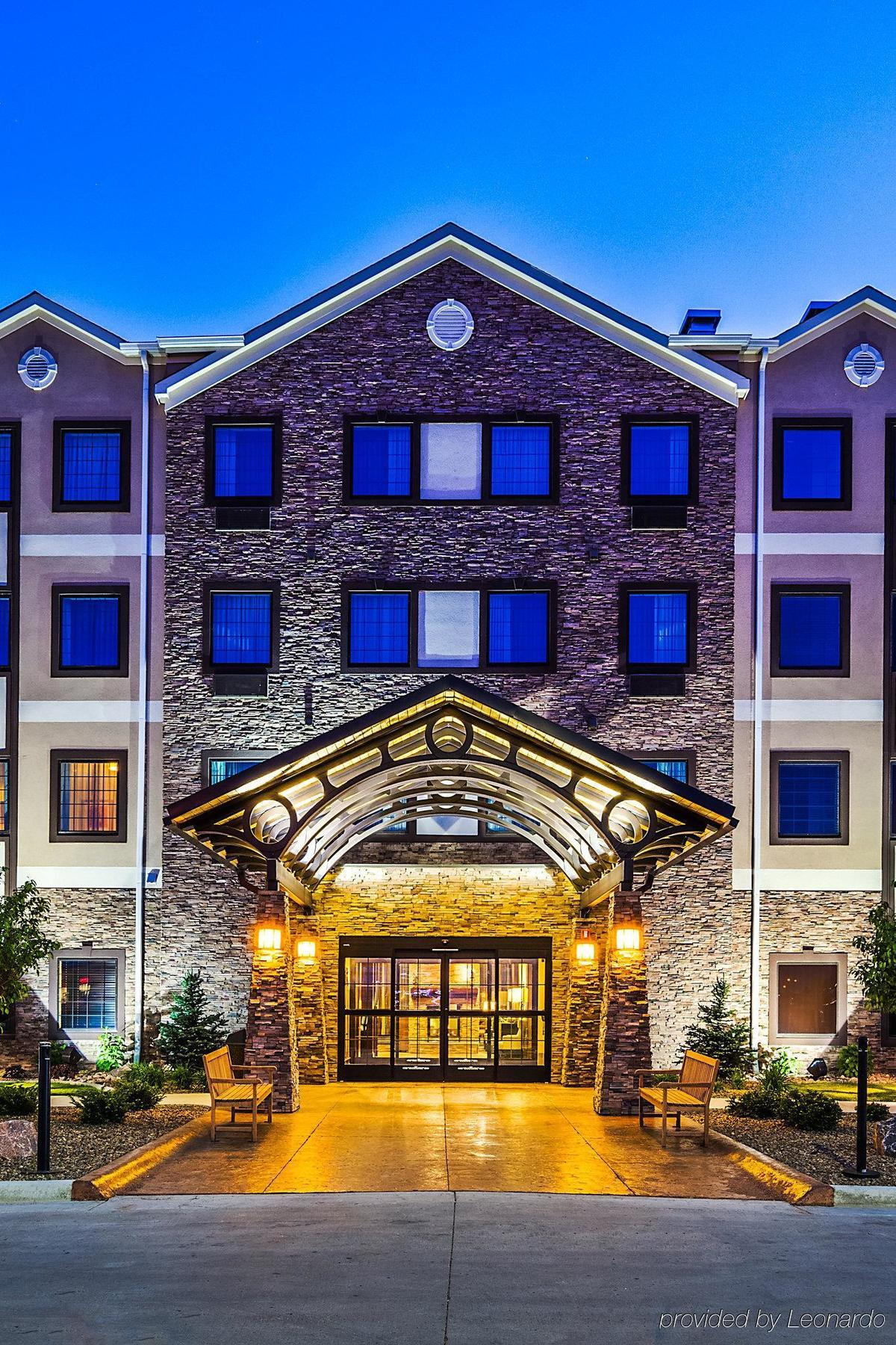 Staybridge Suites Bismarck By Ihg Екстериор снимка